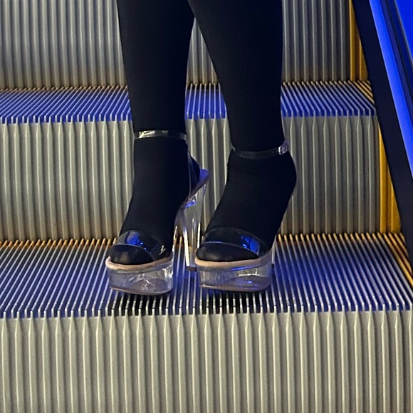 High heels transparent - Picture 2 of 2